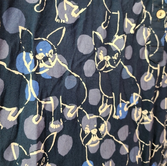 Sleeveless tunic with French bulldog print. - Picture 4 of 4